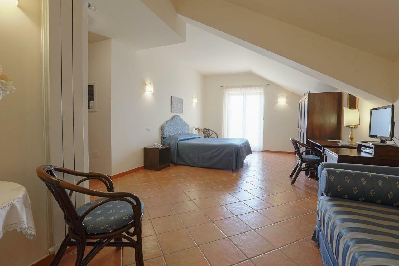 Pigna D'Oro Country Hotel Santo Stefano Quisquina Exteriér fotografie