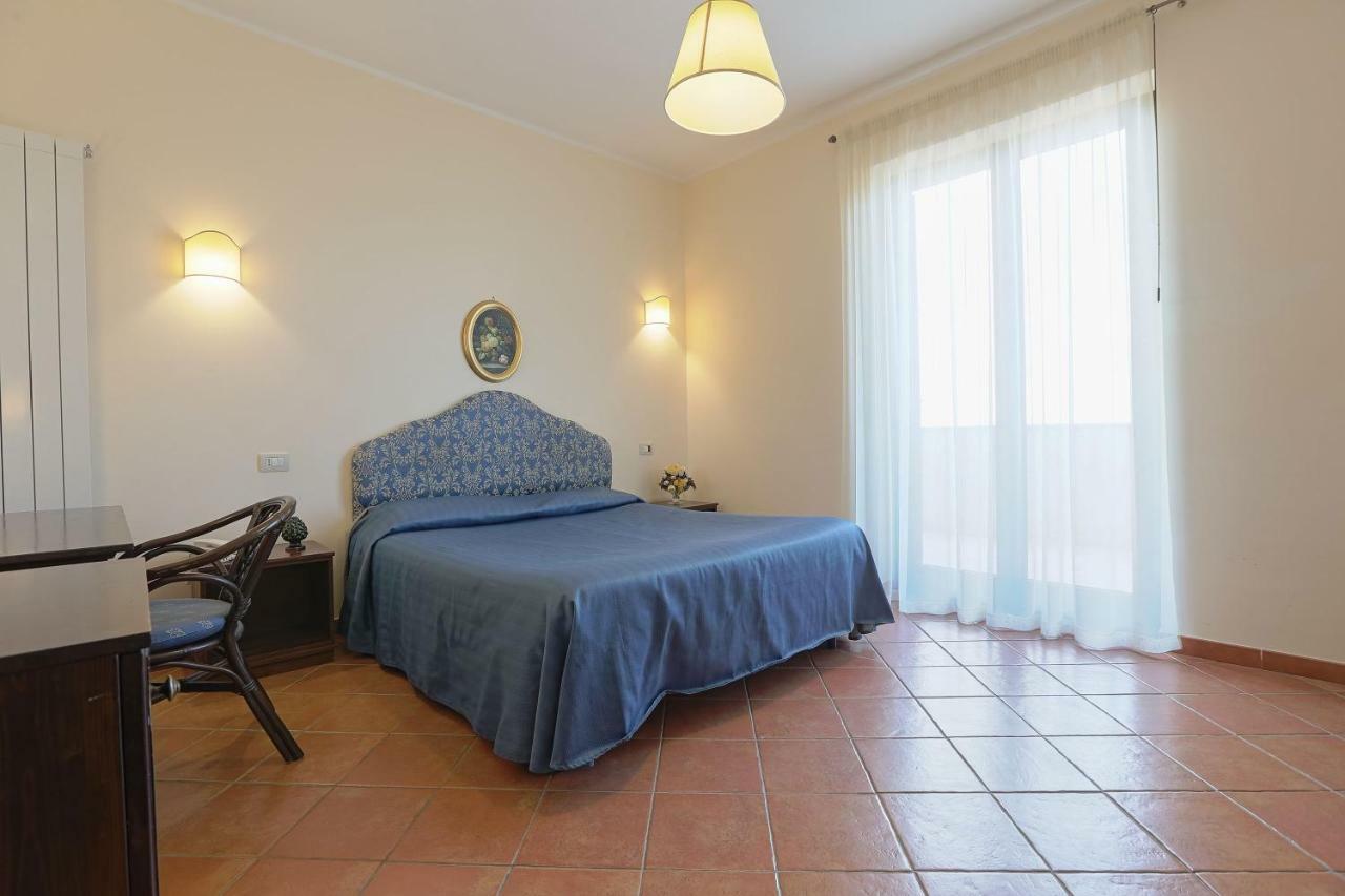 Pigna D'Oro Country Hotel Santo Stefano Quisquina Exteriér fotografie