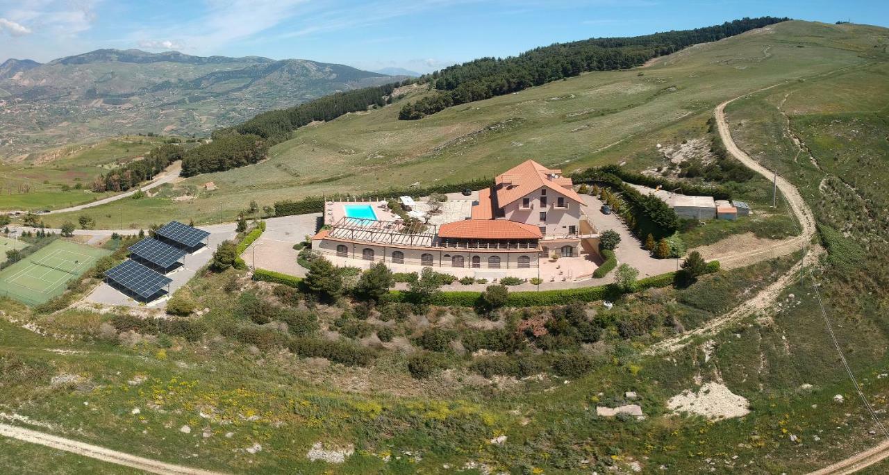 Pigna D'Oro Country Hotel Santo Stefano Quisquina Exteriér fotografie