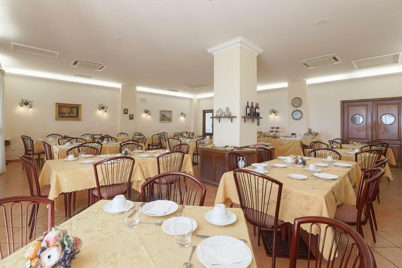 Pigna D'Oro Country Hotel Santo Stefano Quisquina Exteriér fotografie